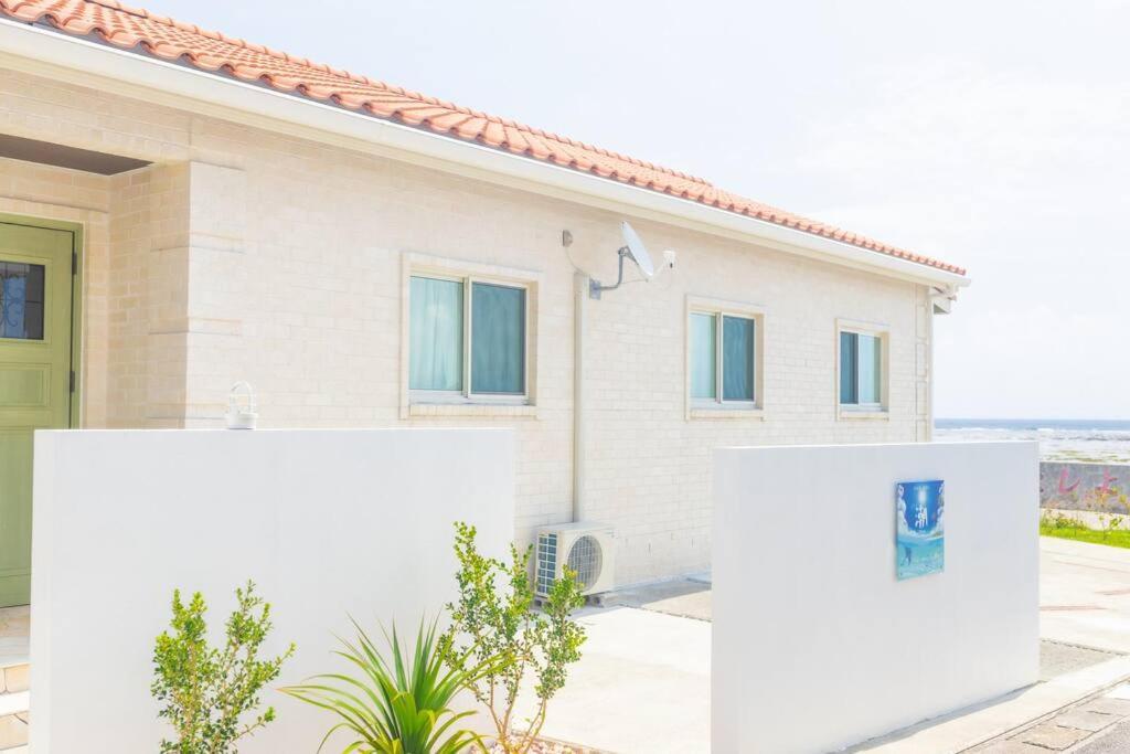 石垣島一棟貸し 潮 Villa Ishigaki  Exterior photo